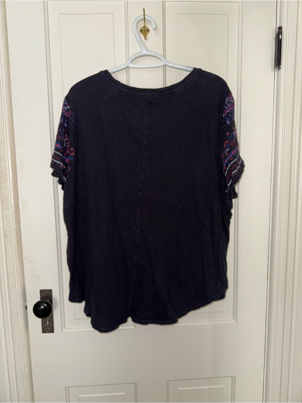 St. John's Bay Black V-Neck Top with Pink & Blue Medallion Print Plus Size 3X - Picture 2 of 5